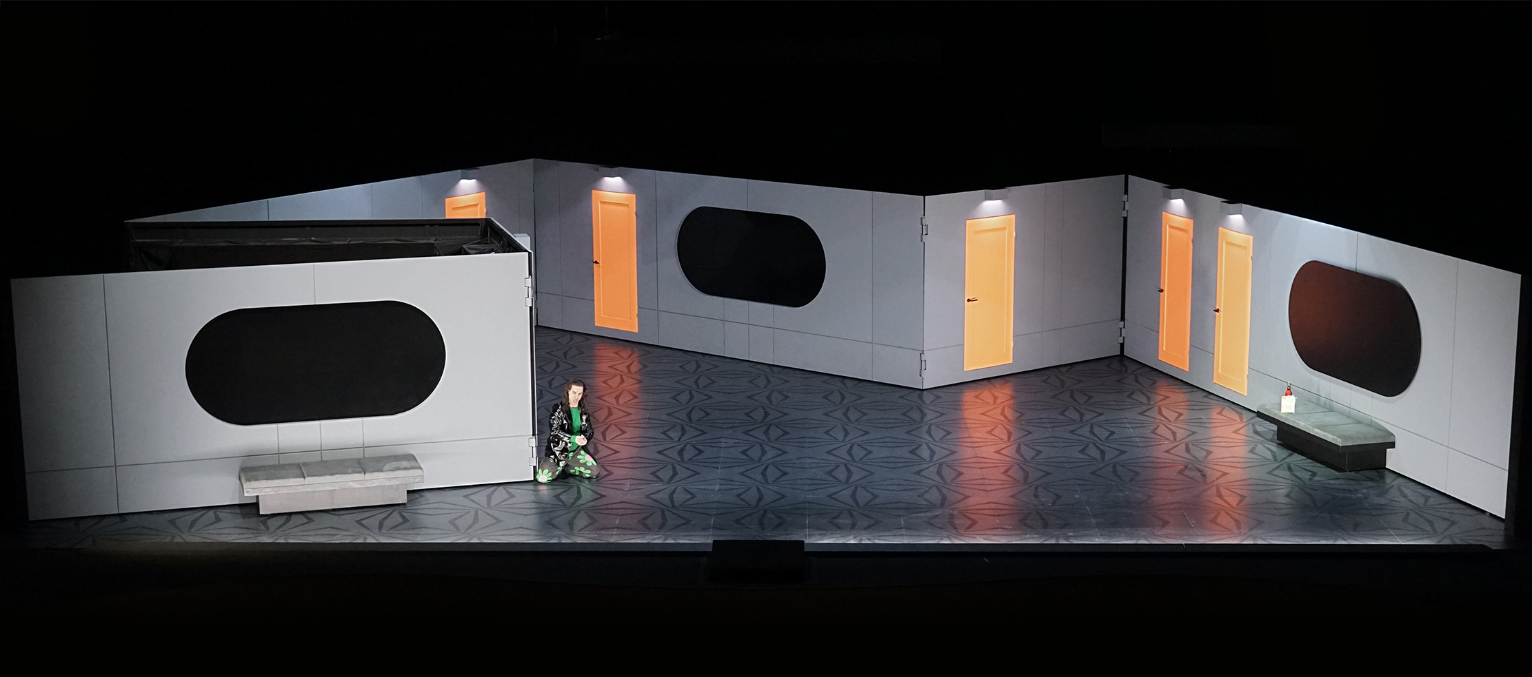Klaus Grünberg set design, lighting: Simon Boccanegra (Giuseppe Verdi), Aalto Theater, Essen, 2023