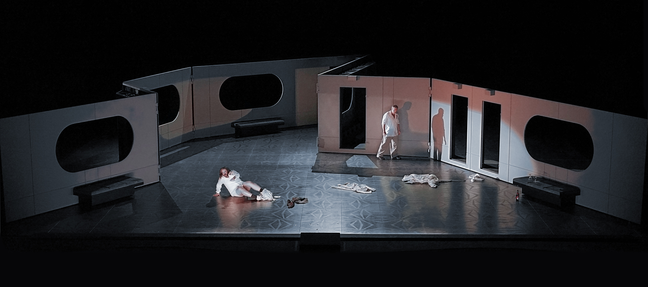 Klaus Grünberg set design, lighting: Simon Boccanegra (Giuseppe Verdi), Aalto Theater, Essen, 2023