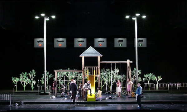Klaus Grünberg, set and light design for Carmen, Oper Leipzig, 2009