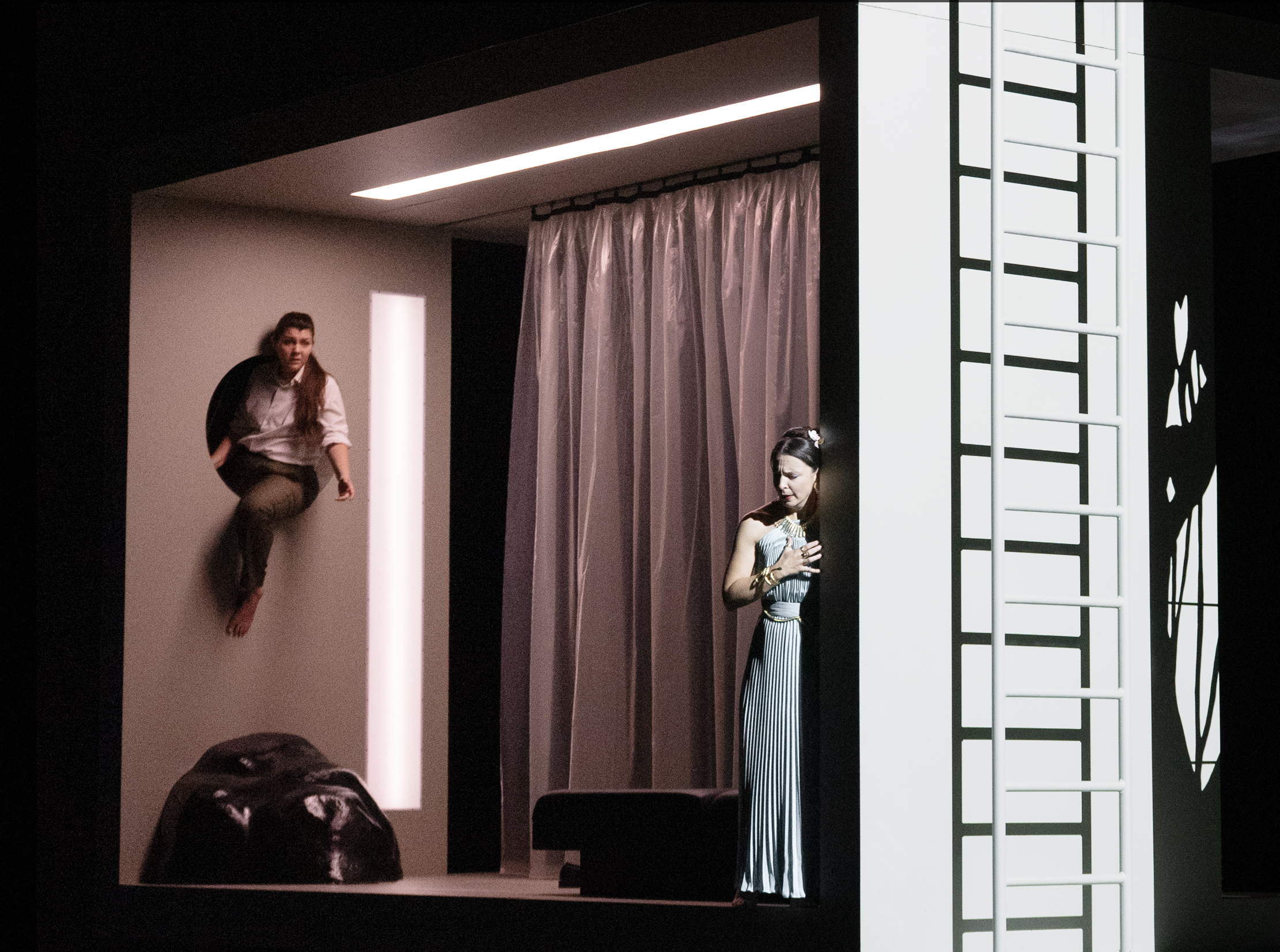 Klaus Grünberg, set and light design for Giulio Cesare in Egitto (Händel), Nationaltheater Mannheim, 2025