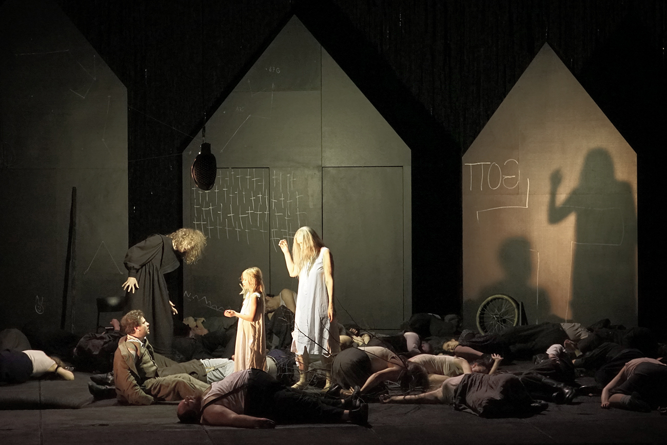 Klaus Grünberg set design, lighting, video: Der Freischuetz (Carl-Maria von Weber), Aalto Theater, Essen, 2018