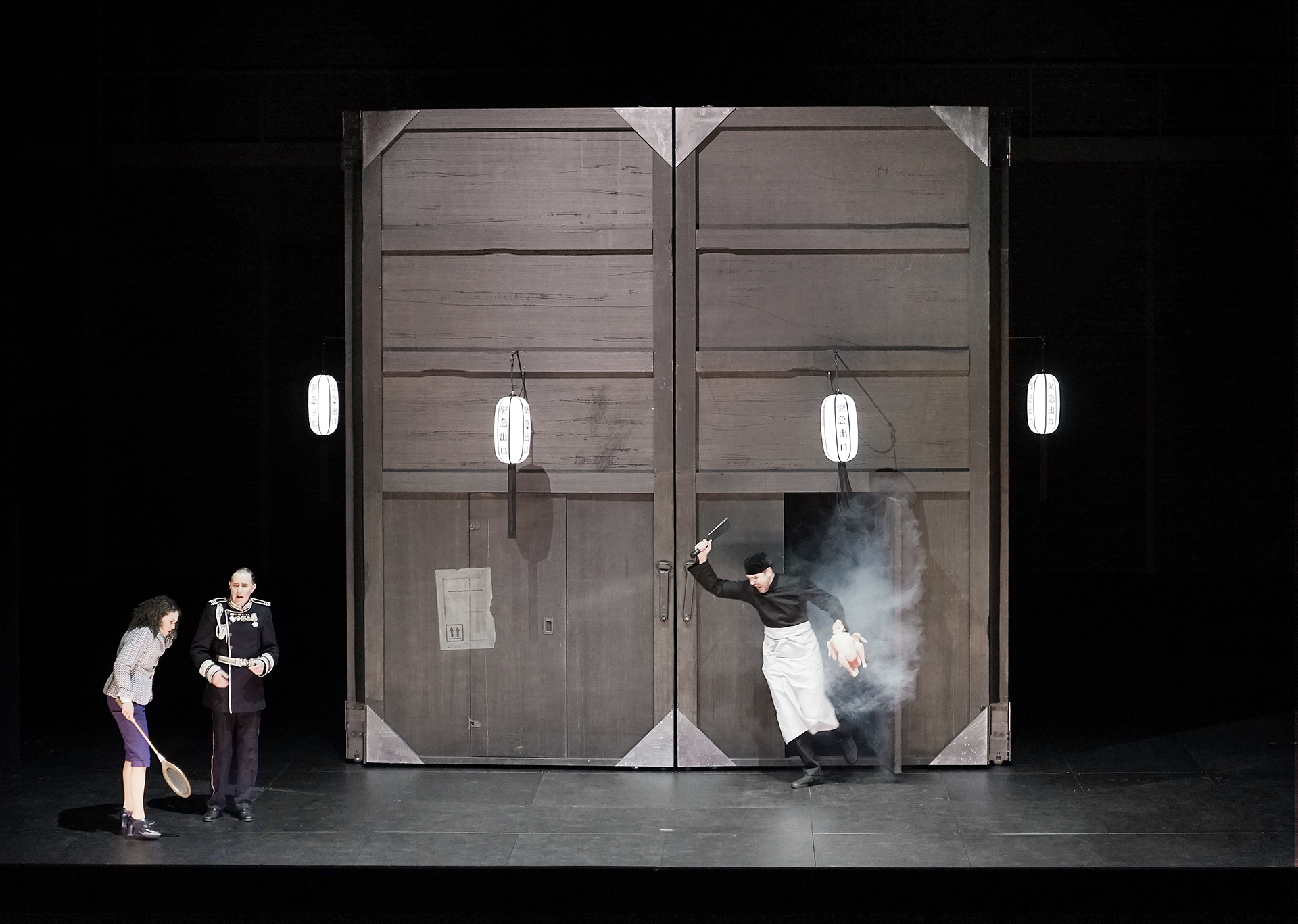 Klaus Grünberg: Frühlingsstürme (Jaromír Weinberger), Regie: Barrie Kosky, Bühnenbild und Licht: Klaus Grünberg, Co-Bühnenbild: Anne Kuhn, Kostüme: Dinah Ehm, Komische Oper Berlin, 2020