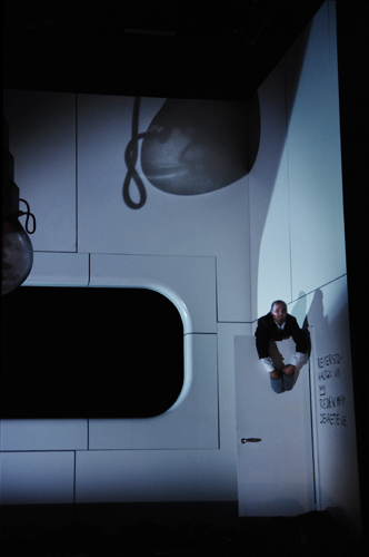 Klaus Grünberg, set and light design for Le Grand Macabre, Theater Bremen, 2007