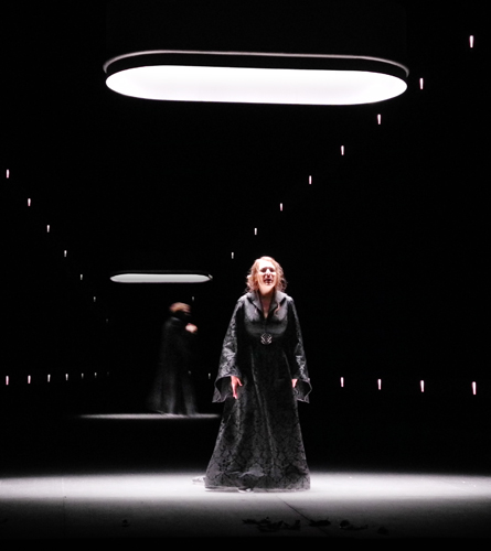 set and light design by Klaus Grünberg for Macbeth (Giuseppe Verdi), Opernhaus Zürich, 2016