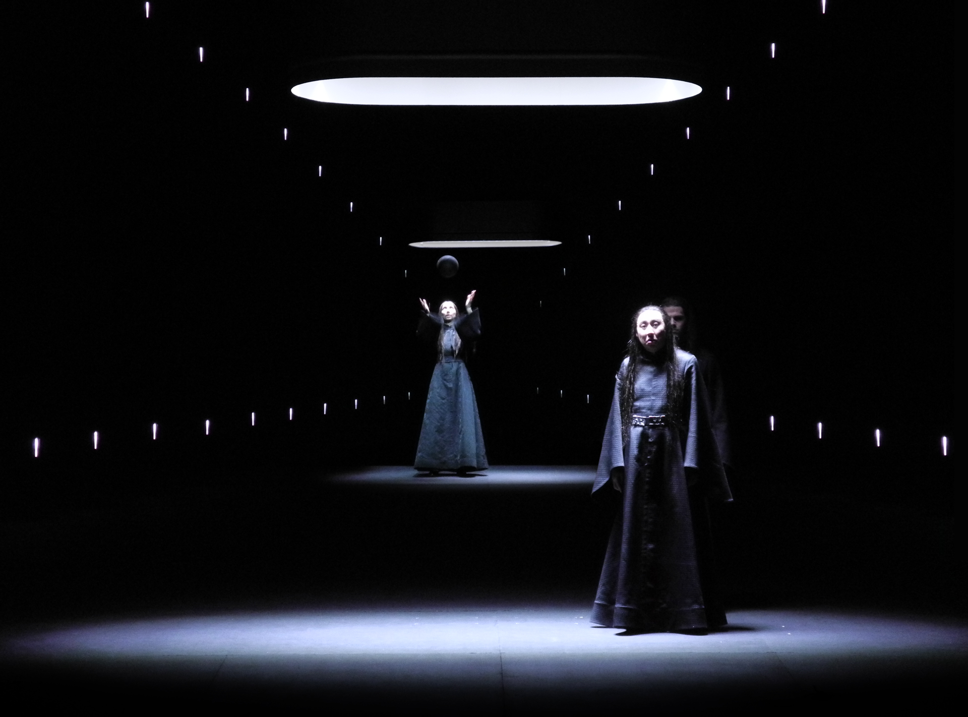 set and light design by Klaus Grünberg for Macbeth (Giuseppe Verdi), Opernhaus Zürich, 2016