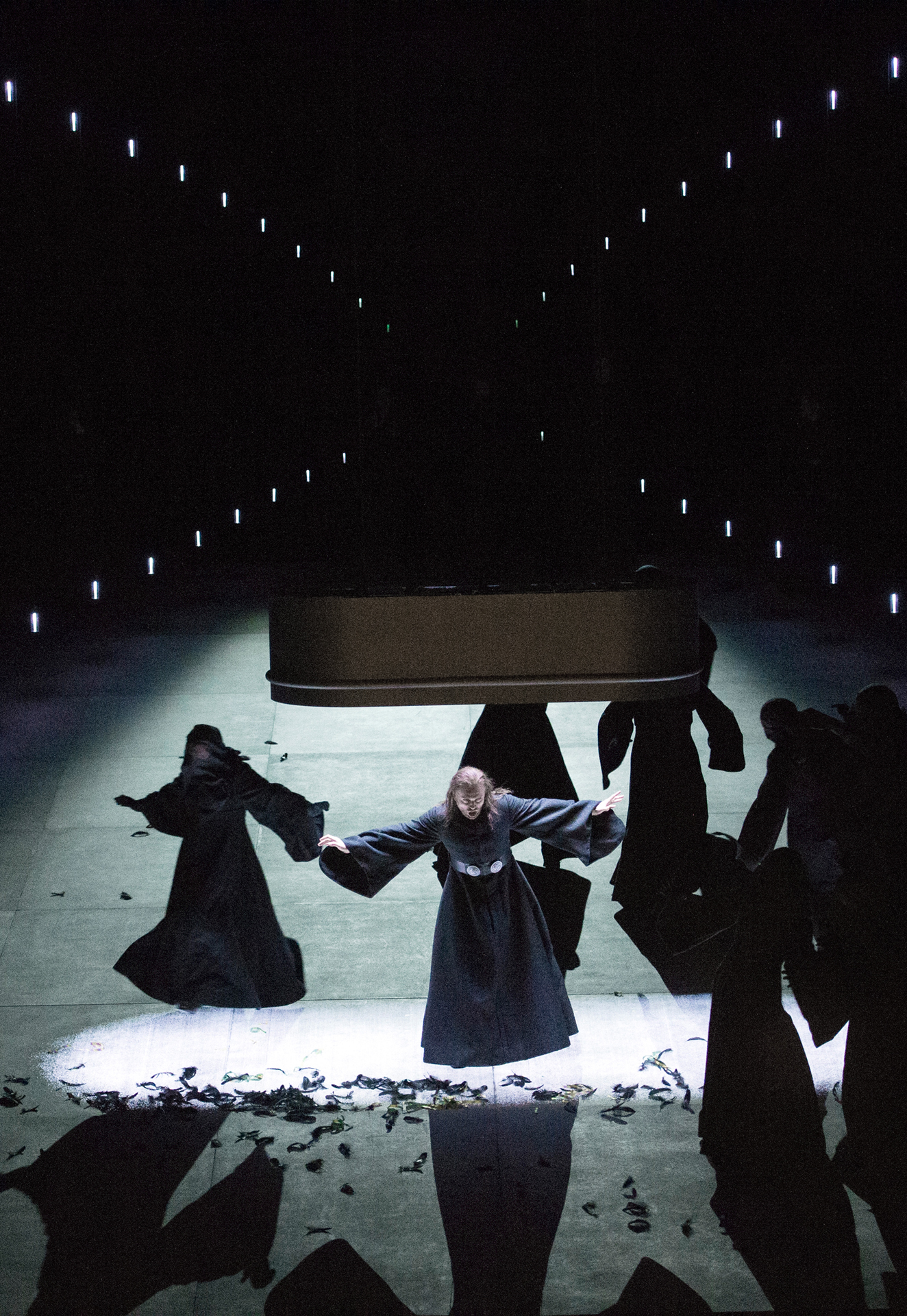 set and light design by Klaus Grünberg for Macbeth (Giuseppe Verdi), Opernhaus Zürich, 2016