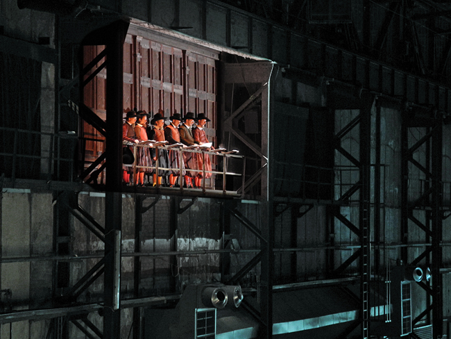 De Materie (Louis Andriessen), Regie: Heiner Goebbels, Bühnenbild und Licht: Klaus Grünberg, Kostüme: Florence von Gerkan, Ruhrtriennale 2014