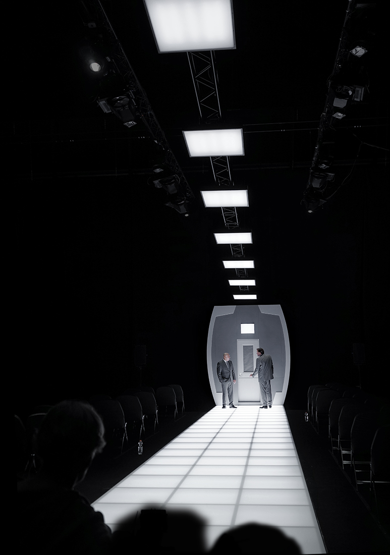 Momentum (Lot Vekemans), Regie: Roger Vontobel, Bühnenbild und Licht: Klaus Grünberg, Musik: Matthias Herrmann, Kostüme: Tina Kloempken, Schauspielhaus Düsseldorf, 2018