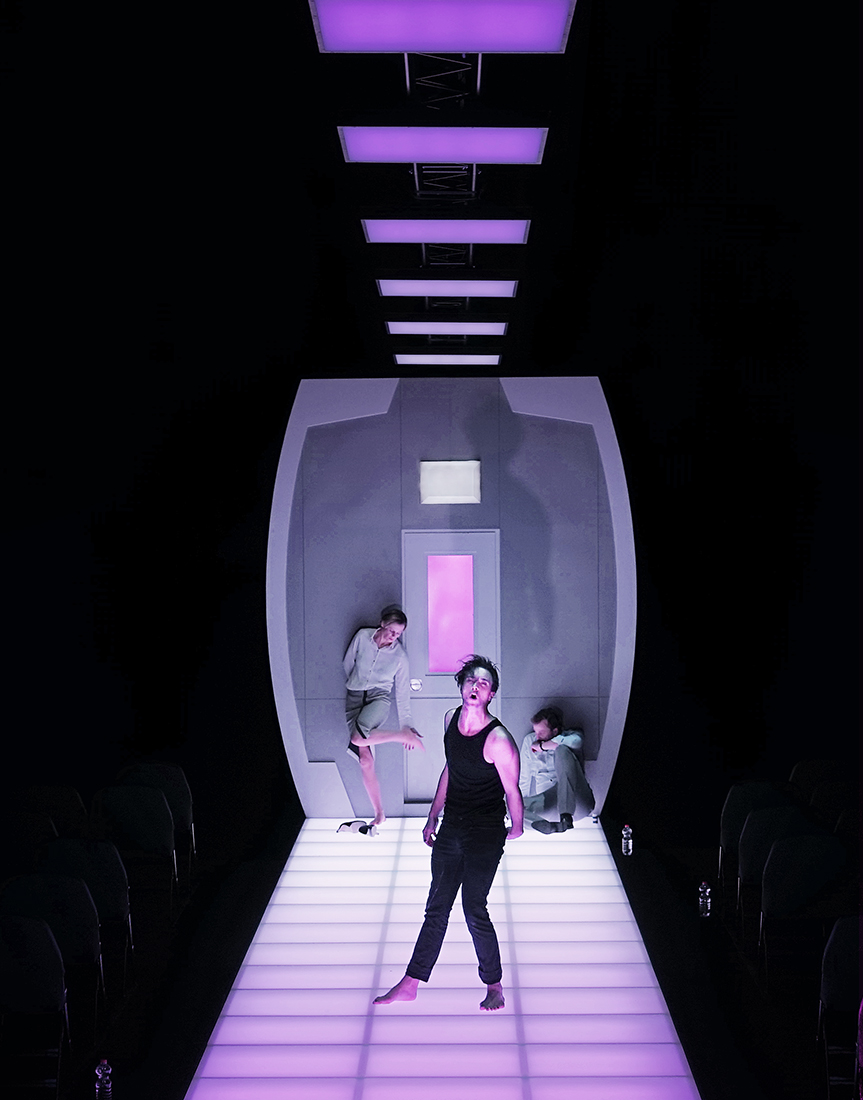 Momentum (Lot Vekemans), Regie: Roger Vontobel, Bühnenbild und Licht: Klaus Grünberg, Musik: Matthias Herrmann, Kostüme: Tina Kloempken, Schauspielhaus Düsseldorf, 2018