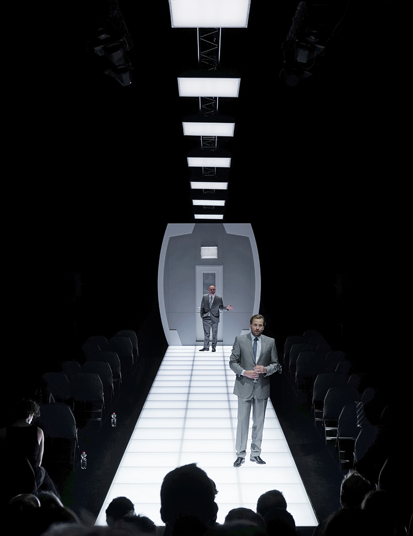 Momentum (Lot Vekemans), Regie: Roger Vontobel, Bühnenbild und Licht: Klaus Grünberg, Musik: Matthias Herrmann, Kostüme: Tina Kloempken, Schauspielhaus Düsseldorf, 2018