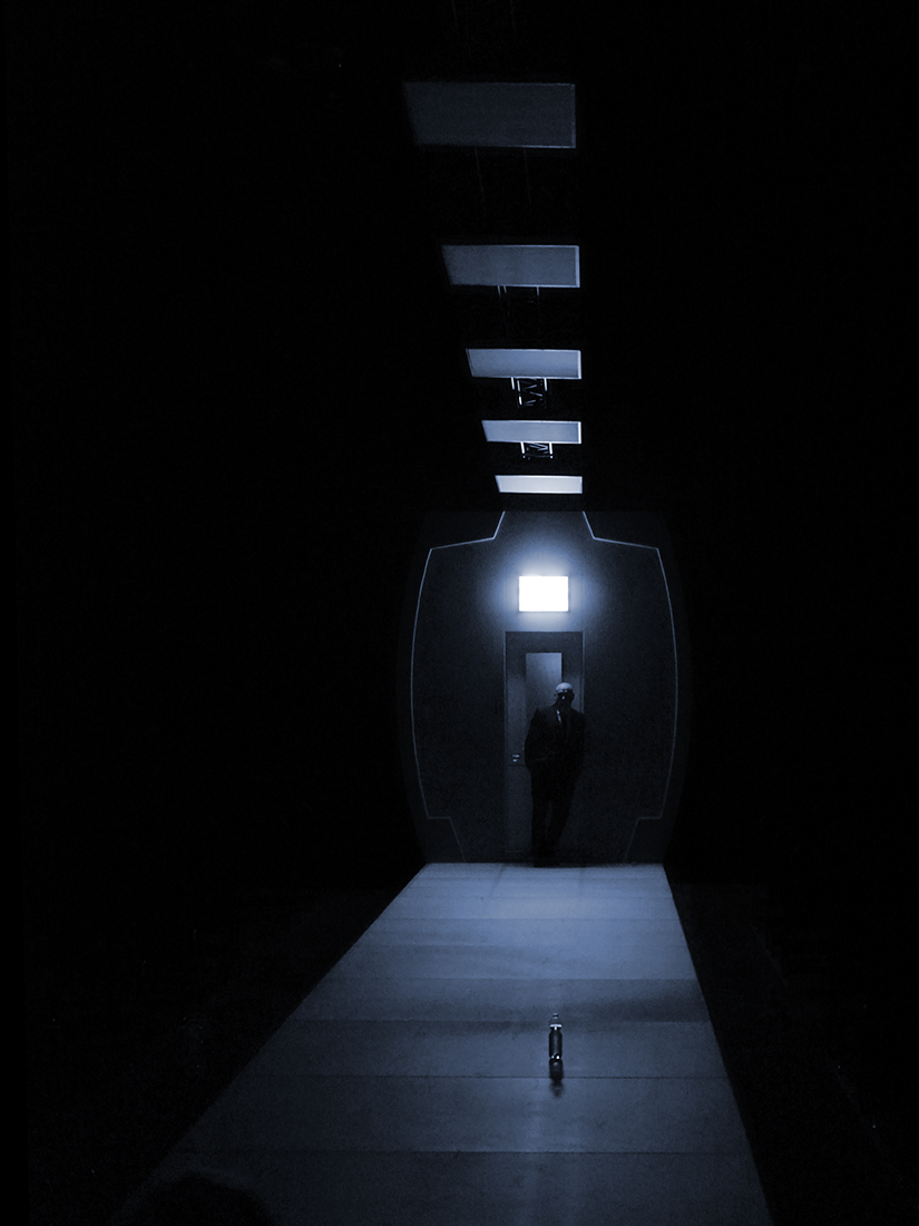 Momentum (Lot Vekemans), Regie: Roger Vontobel, Bühnenbild und Licht: Klaus Grünberg, Musik: Matthias Herrmann, Kostüme: Tina Kloempken, Schauspielhaus Düsseldorf, 2018