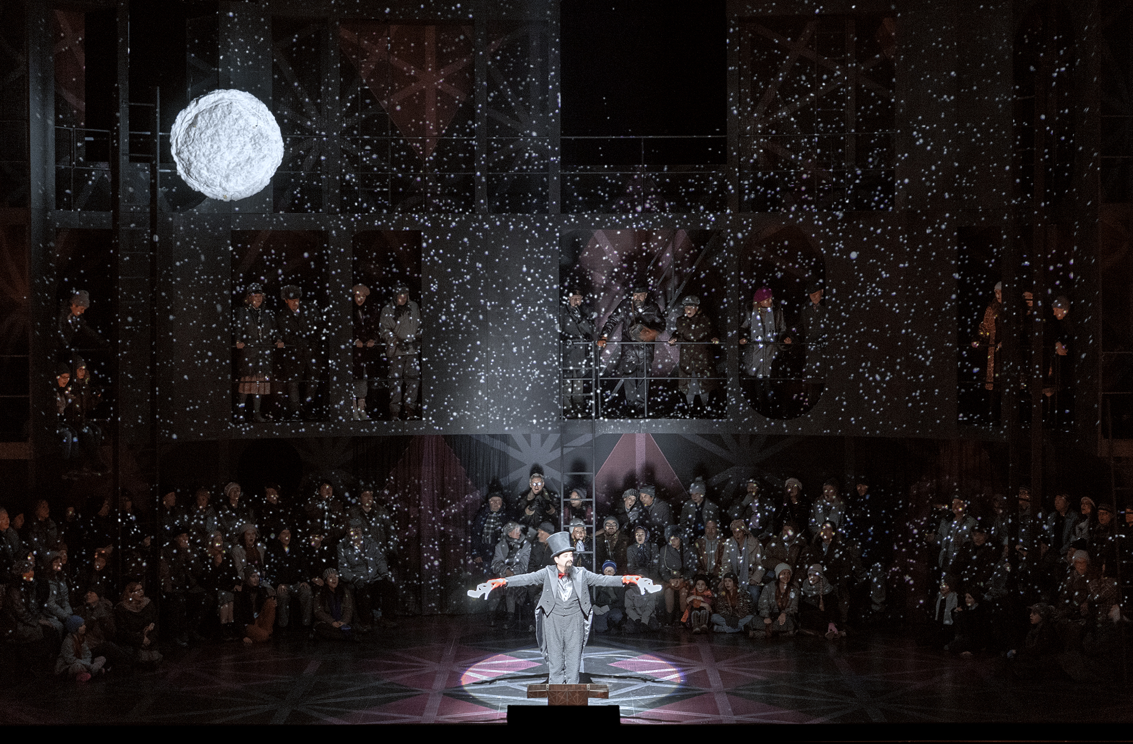 Klaus Grünberg, set and light design for Die Nacht vor Weihnachten (Rimski-Korsakow), Bayerische Staatsoper, 2025