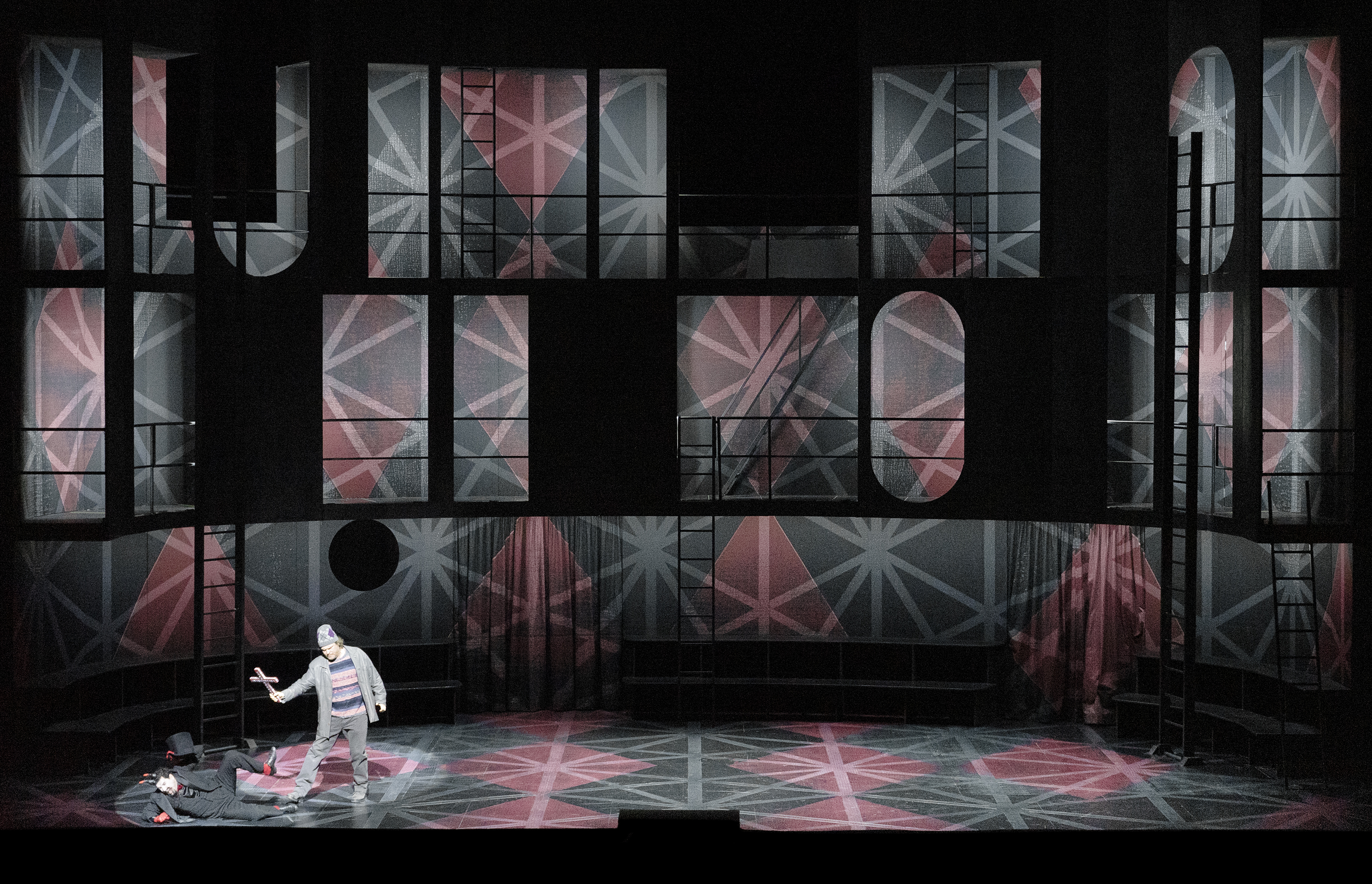 Klaus Grünberg, set and light design for Die Nacht vor Weihnachten (Rimski-Korsakow), Bayerische Staatsoper, 2025