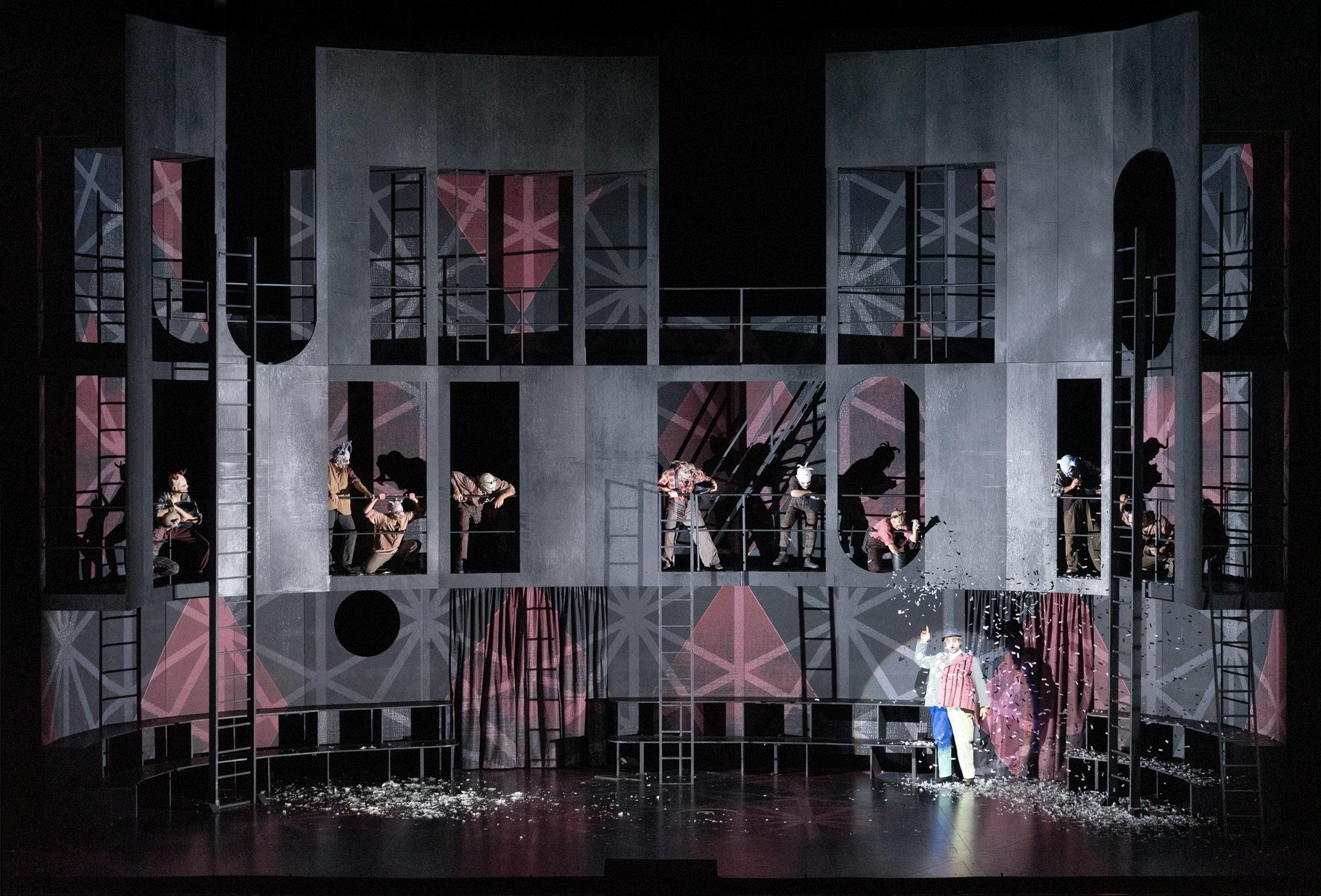 Klaus Grünberg, set and light design for Die Nacht vor Weihnachten (Rimski-Korsakow), Bayerische Staatsoper, 2025