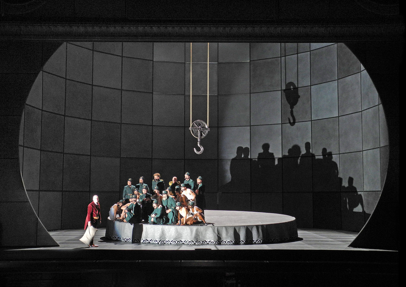 set and light design by Klaus Grünberg for THE NOSE (Dimitrij Schostakovitch), Royal Opera House London, 2016