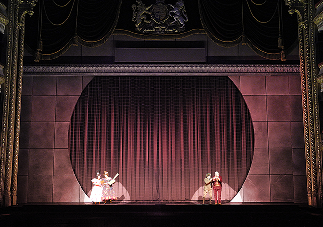 set and light design by Klaus Grünberg for THE NOSE (Dimitrij Schostakovitch), Royal Opera House London, 2016