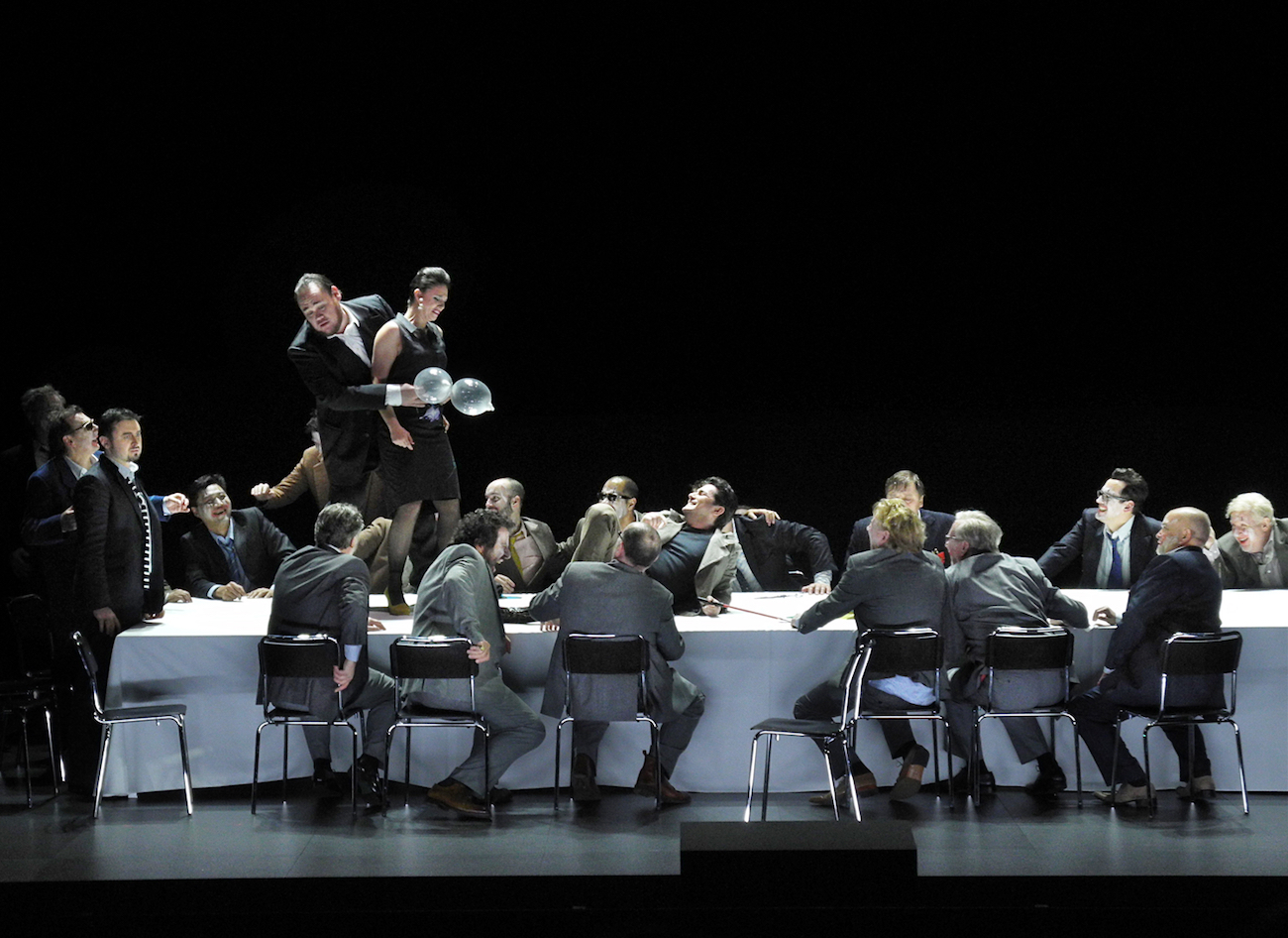 Rigoletto (Giusepppe Verdi), Regie: Tatjana Gürbaca, Bühnenbild und Licht: Klaus Grünberg, Kostüme: Silke Willrett, Opernhaus Zürich, 2013