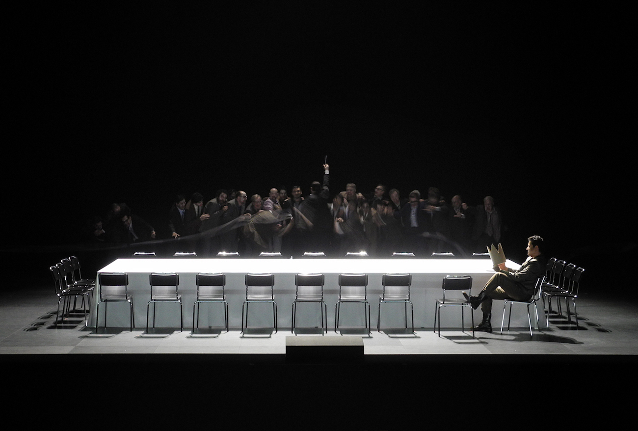 Rigoletto (Giusepppe Verdi), Regie: Tatjana Gürbaca, Bühnenbild und Licht: Klaus Grünberg, Kostüme: Silke Willrett, Opernhaus Zürich, 2013