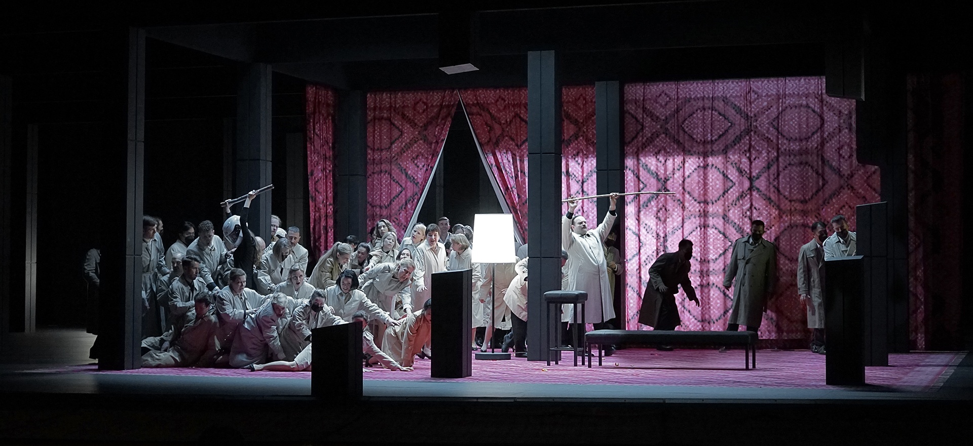 Klaus Grünberg, set and light design for Ulisse (Dallapiccola), Oper Frankfurt, 2022