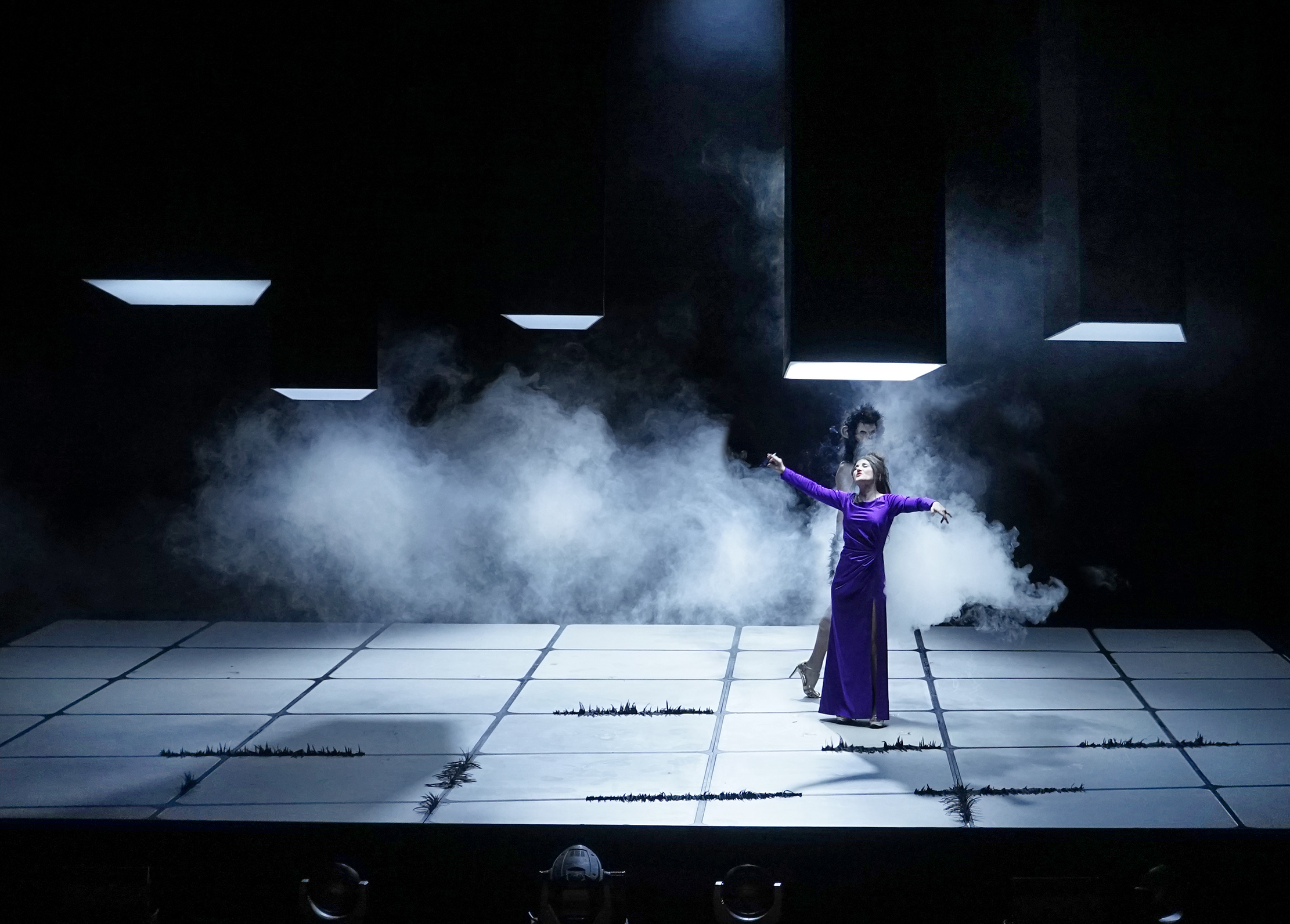 Klaus Grünberg: …und mit morgen könnt ihr mich! (Kurt Weill), Regie: Barrie Kosky, Bühnenbild und Licht: Klaus Grünberg, Kostüme: Victoria Behr, Komische Oper Berlin, 2023