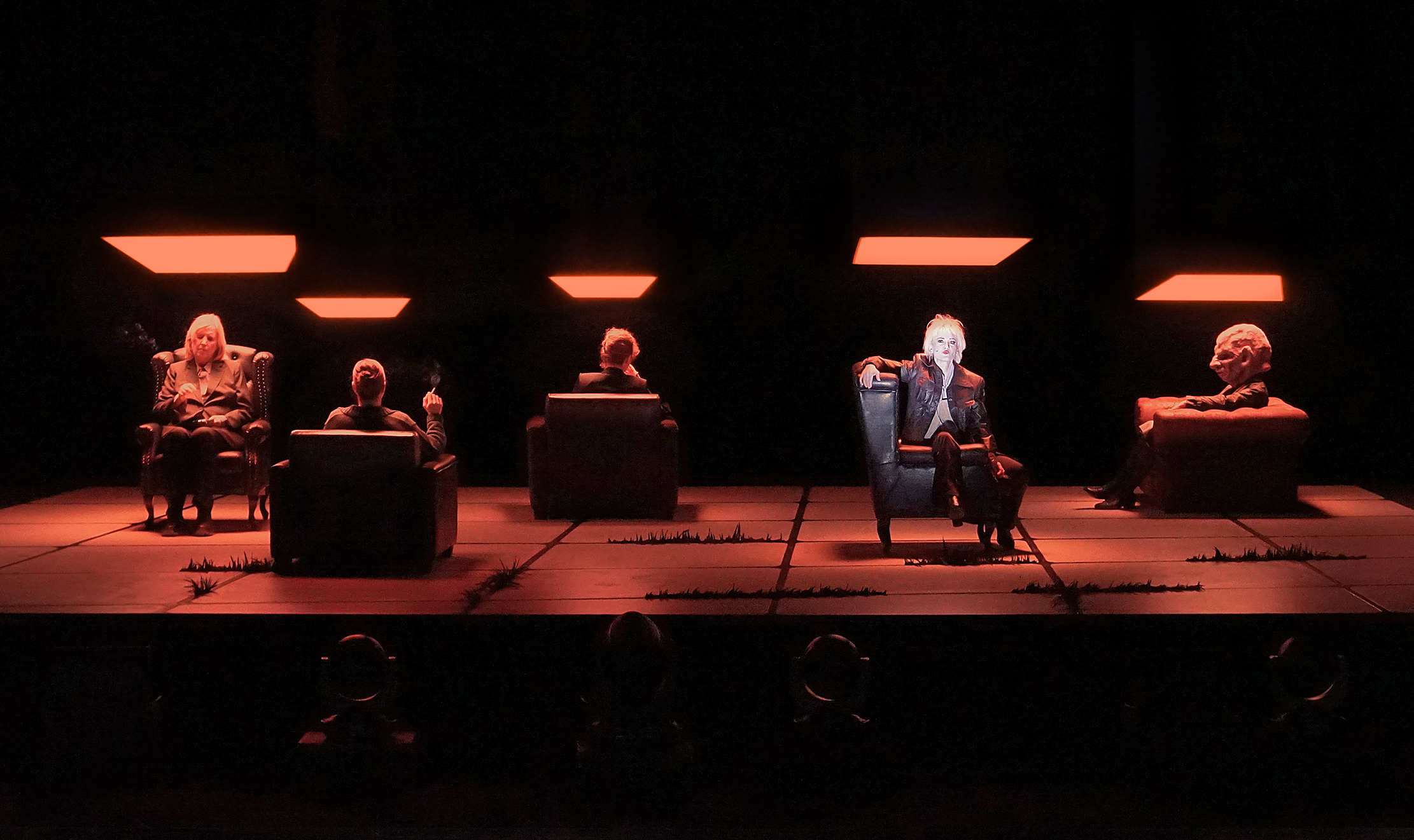 Klaus Grünberg: …und mit morgen könnt ihr mich! (Kurt Weill), Regie: Barrie Kosky, Bühnenbild und Licht: Klaus Grünberg, Kostüme: Victoria Behr, Komische Oper Berlin, 2023