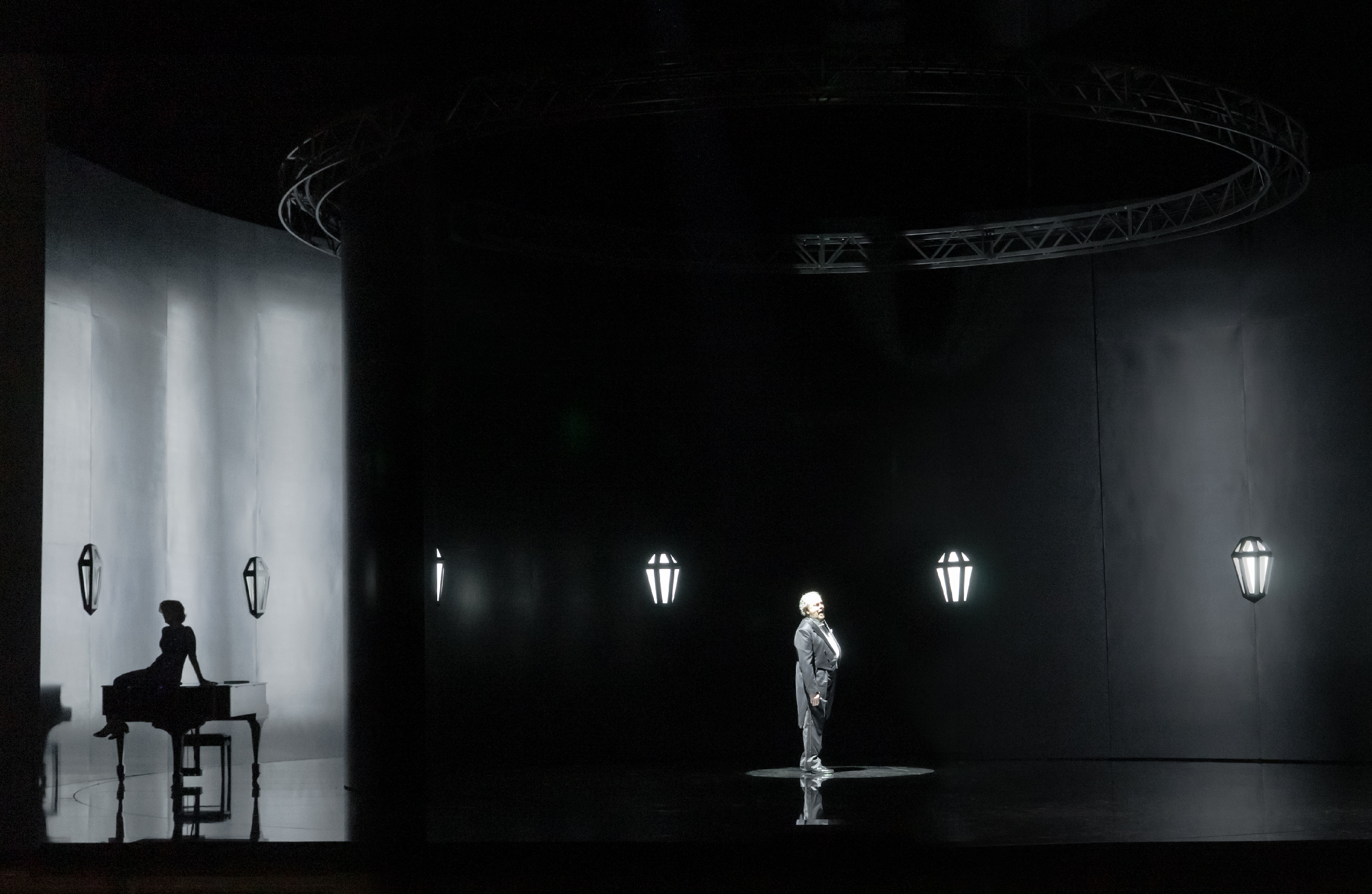 Die lustige Witwe (Franz Lehár), set and light design: Klaus Grünberg, Opernhaus Zürich, 2024