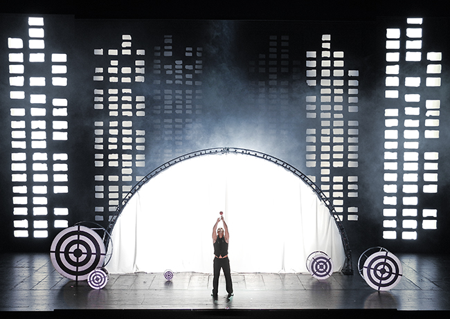 Klaus Grünberg, set and light design, Die Zauberin, Vlaamse Opera, 2011