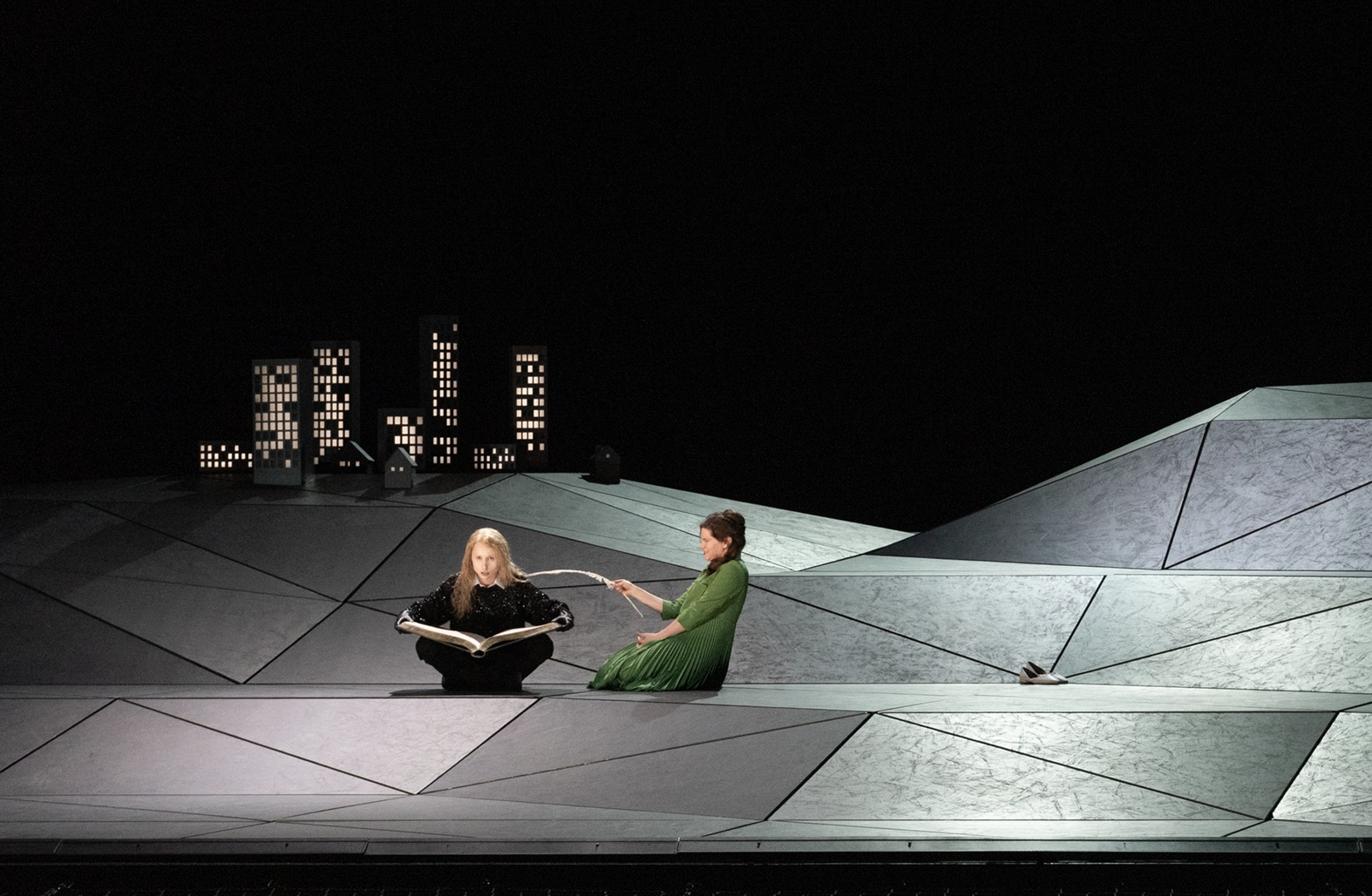 Klaus Grünberg, set and light design for Written on Skin (George Benjamin / Martin Crimp), Oper Frankfurt, 2026